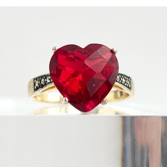 Heart Shaped Garnet Gemstone Vermeil Marcasite Vintage Vintage Ring - sz 8.5 - Picture 1 of 10